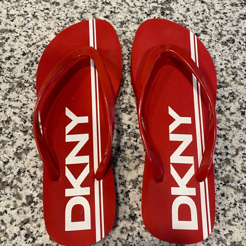 DKNY flip flops
